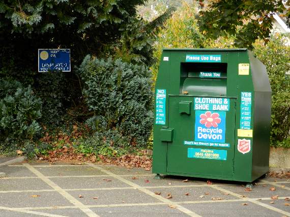 Clothing bank Green clothing bank