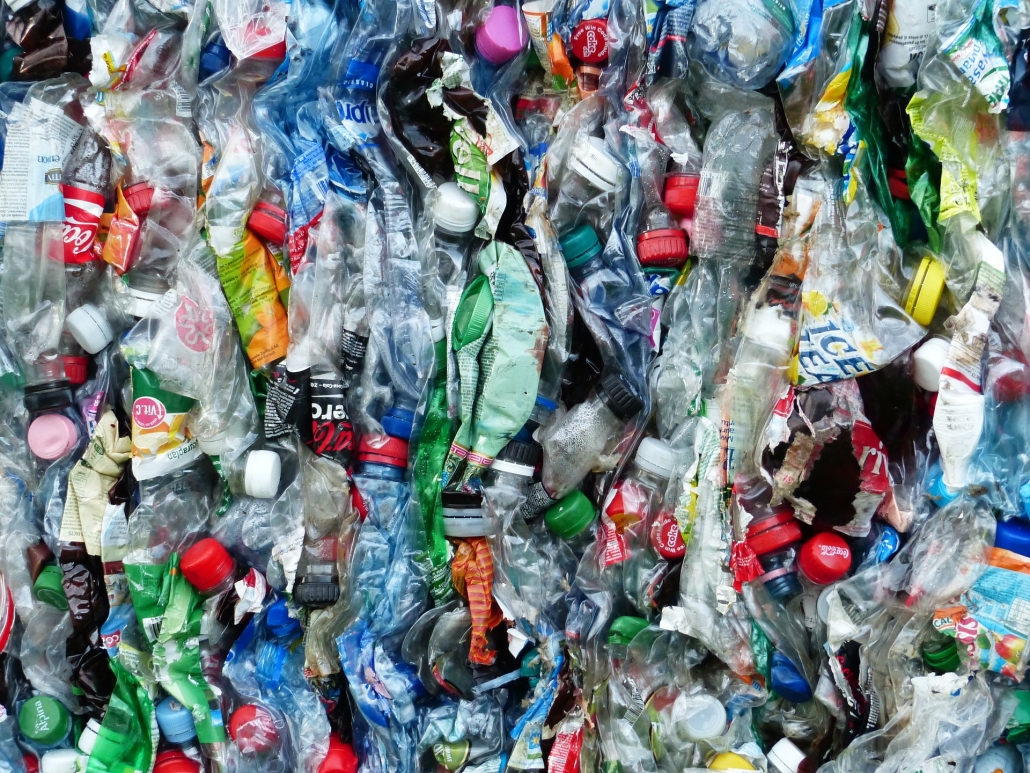 plastic-bottles-gd0596dc2a_1920 Image of plastic bottles